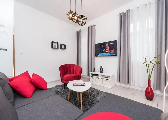 Tnt Apartment